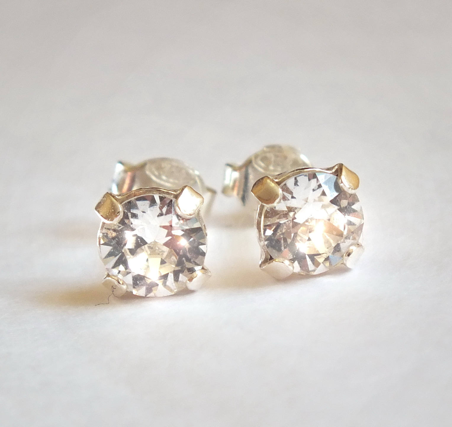 Ohrringe Aus 925Er Silber, Swarovski-Kristall, 6 Mm Ohrringe Aus 925Er Silber, Swarovski-Kristall, 6 Mm von Creamelanie