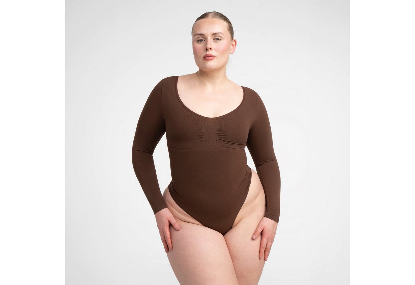 Creamy Fabrics Miederbody Bodysuit Sculpting Shapewear Longsleeve mit String-Braun-L (1-tlg) Figurformend von Creamy Fabrics