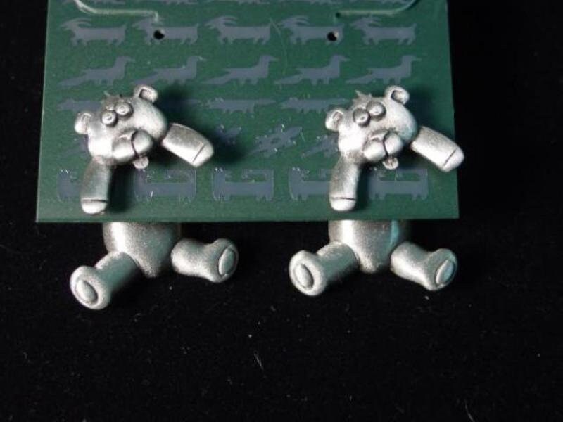 3D Bären Ohrhänger Aus Zinn 3D Bären Ohrhänger Aus Zinn von CreasFimoCindy