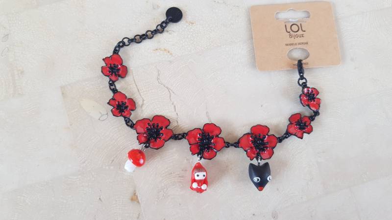 Armband Lol Schmuck Mohn Rotkäppchen Und Wolfsmuster Armband Lol Schmuck Mohn Rotkäppchen Und Wolfsmuster von CreasFimoCindy
