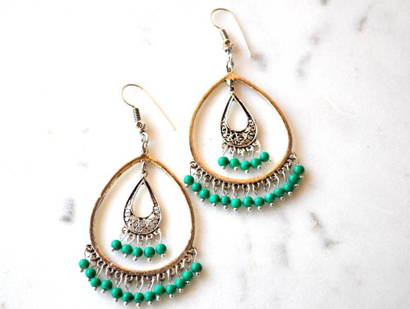 Handgefertigte Kronleuchter Ohrringe Perlen Ohrringe von Creasebysurekha