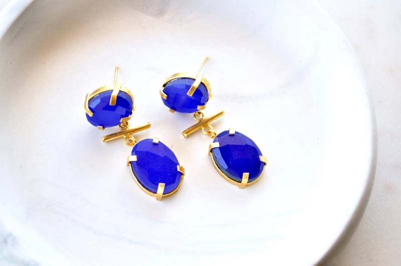 Handgemachte Blaue Tropfen Ohrringe Handgemachte Blaue Tropfen Ohrringe von Creasebysurekha