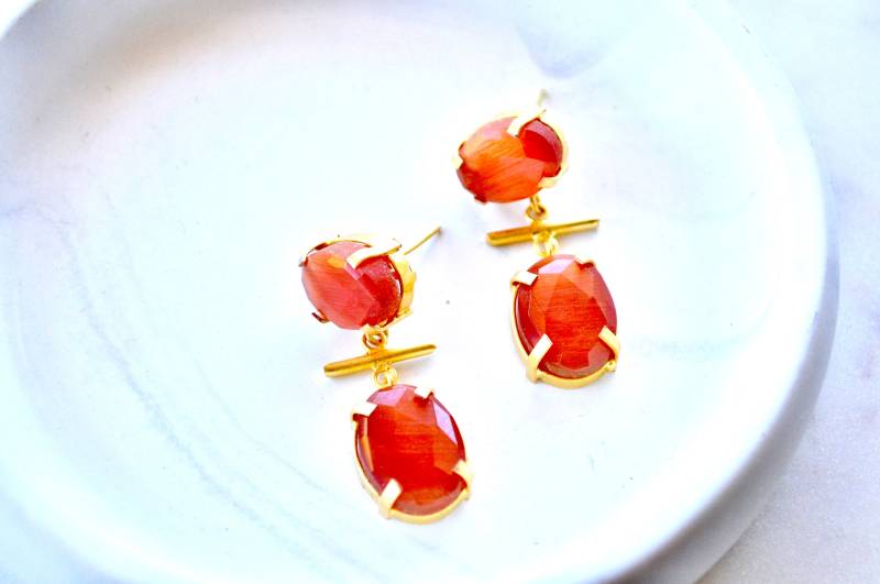 Handgemachte Orangefarbene Ohrringe Handgemachte Orangefarbene Ohrringe von Creasebysurekha