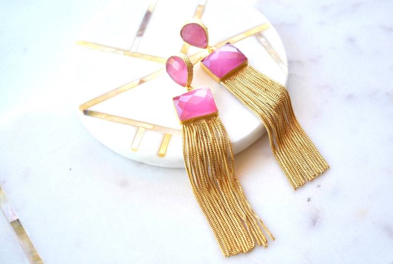 Handgemachte Rosa & Gold Quasten Ohrringe Lange Hänge Ohrringe Handgemachte Rosa & Gold Quasten Ohrringe Lange Hänge Ohrringe von Creasebysurekha