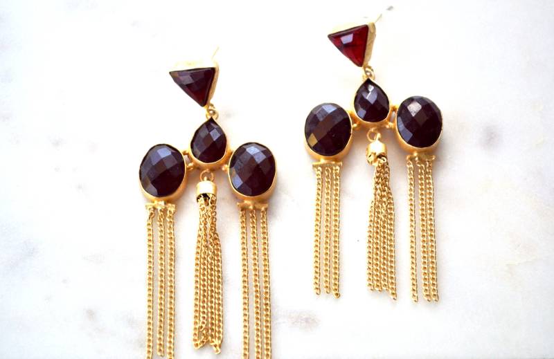 Handmade Achat Edelstein Statement Ohrringe Gold Kettenanhänger Handmade Achat Edelstein Statement Ohrringe Gold Kettenanhänger von Creasebysurekha