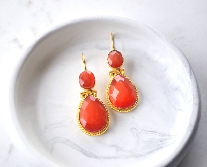 Orange Baumeln Ohrringe Orange Baumeln Ohrringe von Creasebysurekha