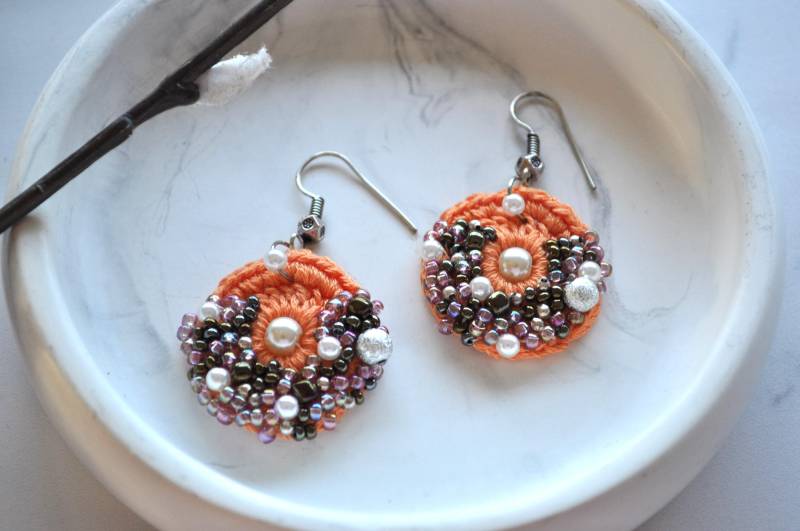 Perlen Häkelohrringe Boho Mandala Schmuck Perlen Häkelohrringe Boho Mandala Schmuck von Creasebysurekha