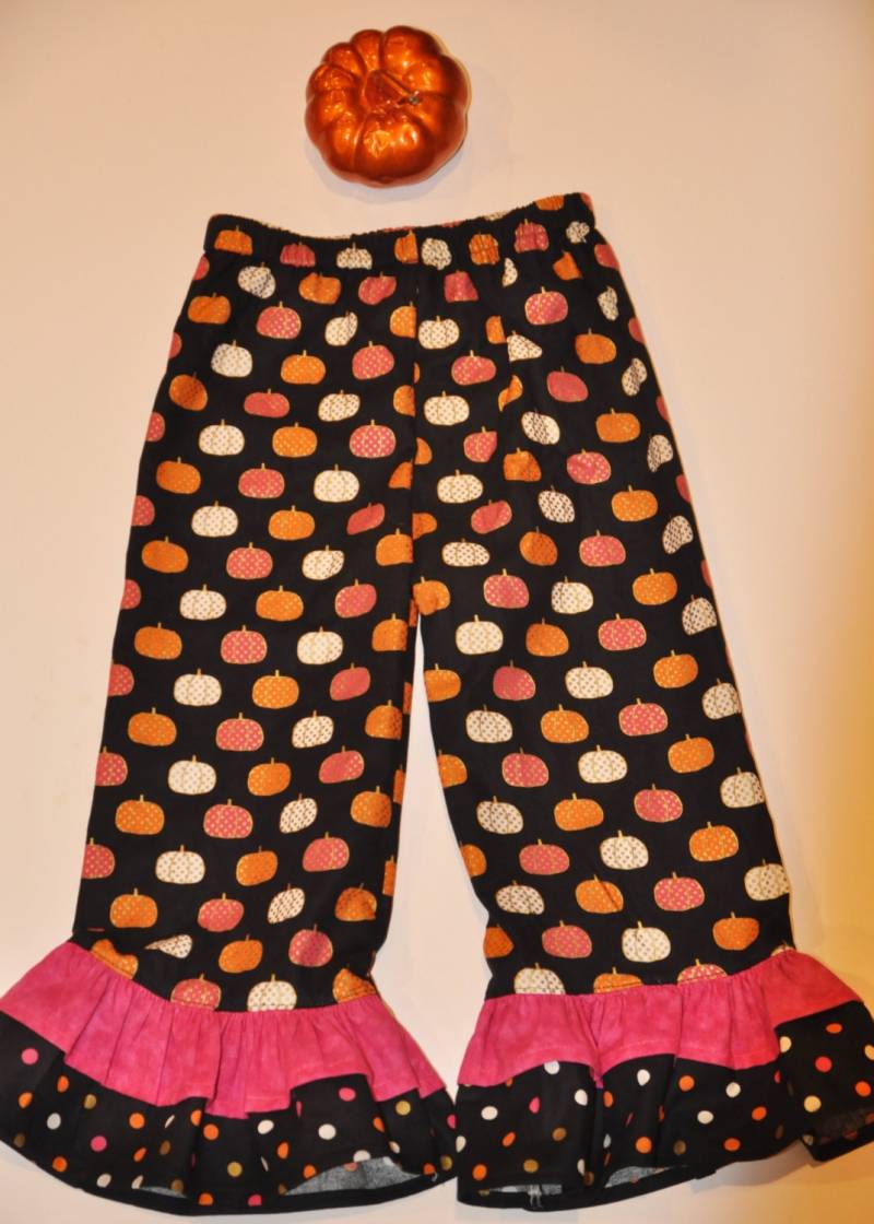 Halloween-Kürbisse Pink Orange Schwarz Rüschen Hose Größe 4 Jahre - 10 Halloween-Kürbisse Pink Orange Schwarz Rüschen Hose Größe 4 Jahre - 10 von CreatedByNora