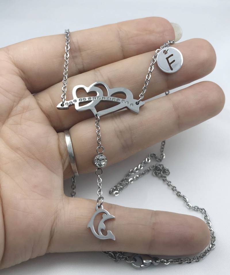 Ein Pfeil Durchbohrt Zirkon Schlüsselbein Kette, Süße Delphin Halskette, Brief Hochzeitsgeschenke, Buchstaben Können Von A Bis X Wählen Wählen, F von CreatioDesign