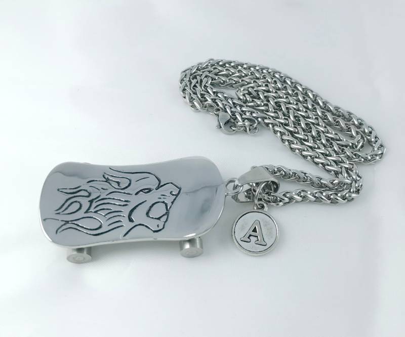 Riemenscheibe, Mini Edelstahl Scooter, Hip Hop Scooter Halskette, Scooter Anhänger Herren, Löwenkopf Halskette, Athlet, Monogramm, Wort A-Zauswahl von CreatioDesign