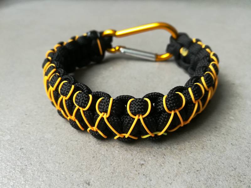 Karabiner-Paracord-Armband von CreationBraceletcuir