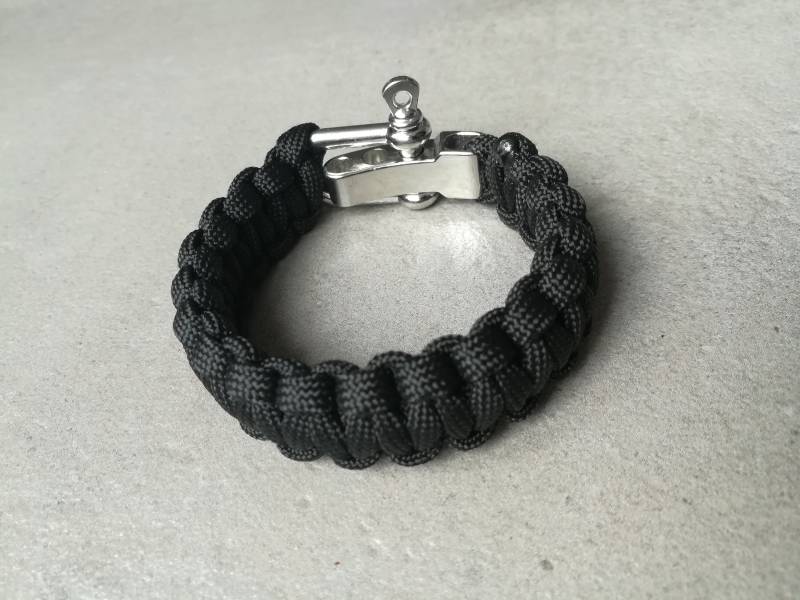Schwarzes Paracord-Armband von CreationBraceletcuir