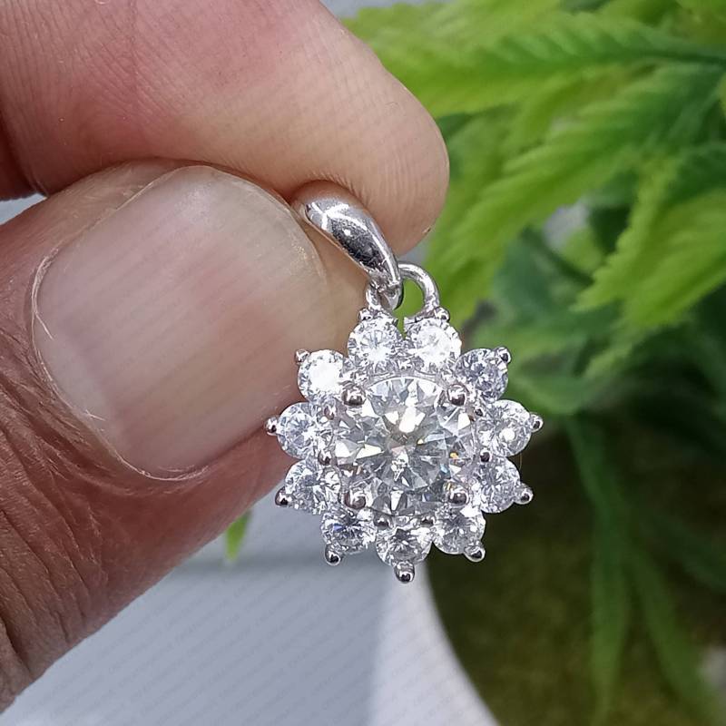Ehering, Smaragdschliff Für Immer Brilliant Moissanite Drei-stein-Ring, Dreieckschliff Moissanit Ring 14 Karat Weißgold von CreationForLove