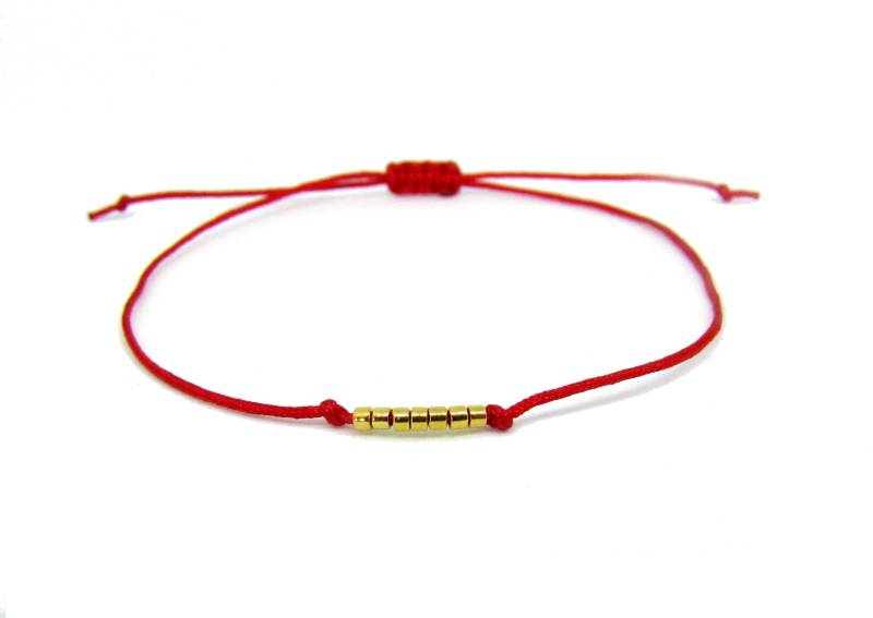 Kabbalah-Armband/Roter Faden Und 7 Vergoldete Miyuki-Perlen | Glasperlen - Création D'eclat Kabbalah-Armband/Roter Faden Und 7 Vergoldete Miyuki-Perlen | Glasperlen - Création D'eclat von CreationdEclat