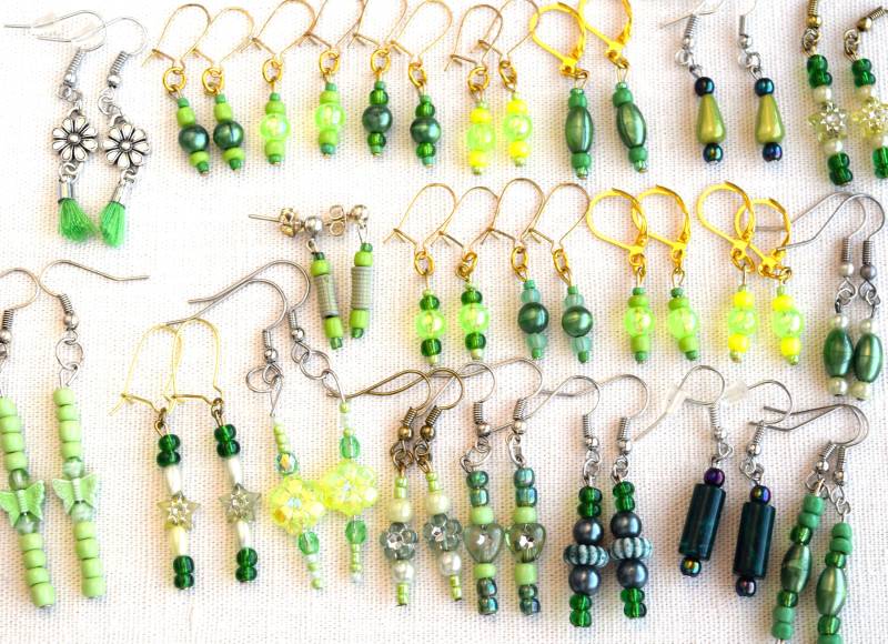 st Patrick Grüne Hängende Perlenohrringe von CreationsByBronte