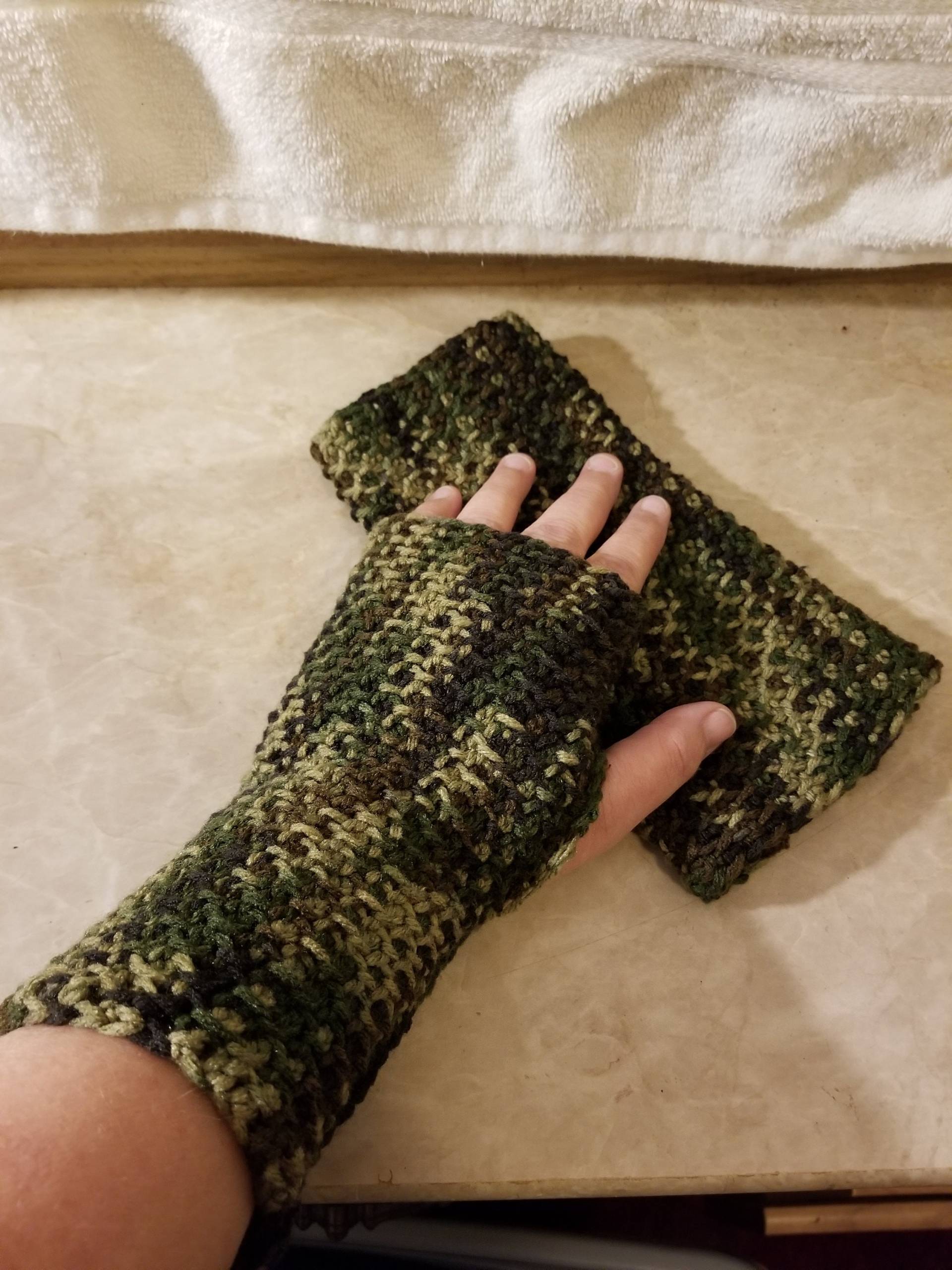 Camouflage Fingerlose Handschuhe - Handgemachte Häkelhandschuhe Gehäkelte Armschetten Fahrhandschuhe Camouflage Fingerlose Handschuhe - Handgemachte Häkelhandschuhe Gehäkelte Armschetten Fahrhandschuhe von CreationsByGard