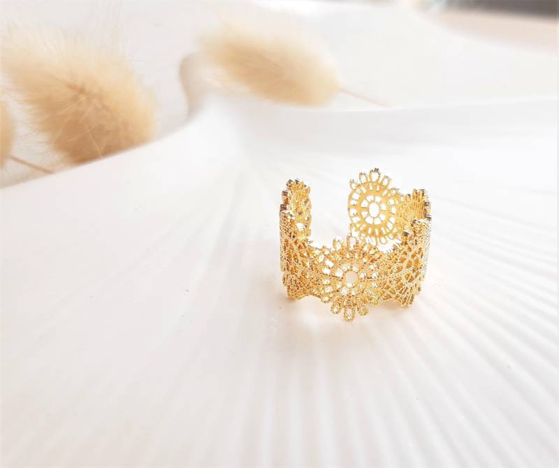 Verstellbarer Ring Spitze Filigran Vergoldet Mit 24 Karat Feingold Verstellbarer Ring Spitze Filigran Vergoldet Mit 24 Karat Feingold von CreationsByKarine
