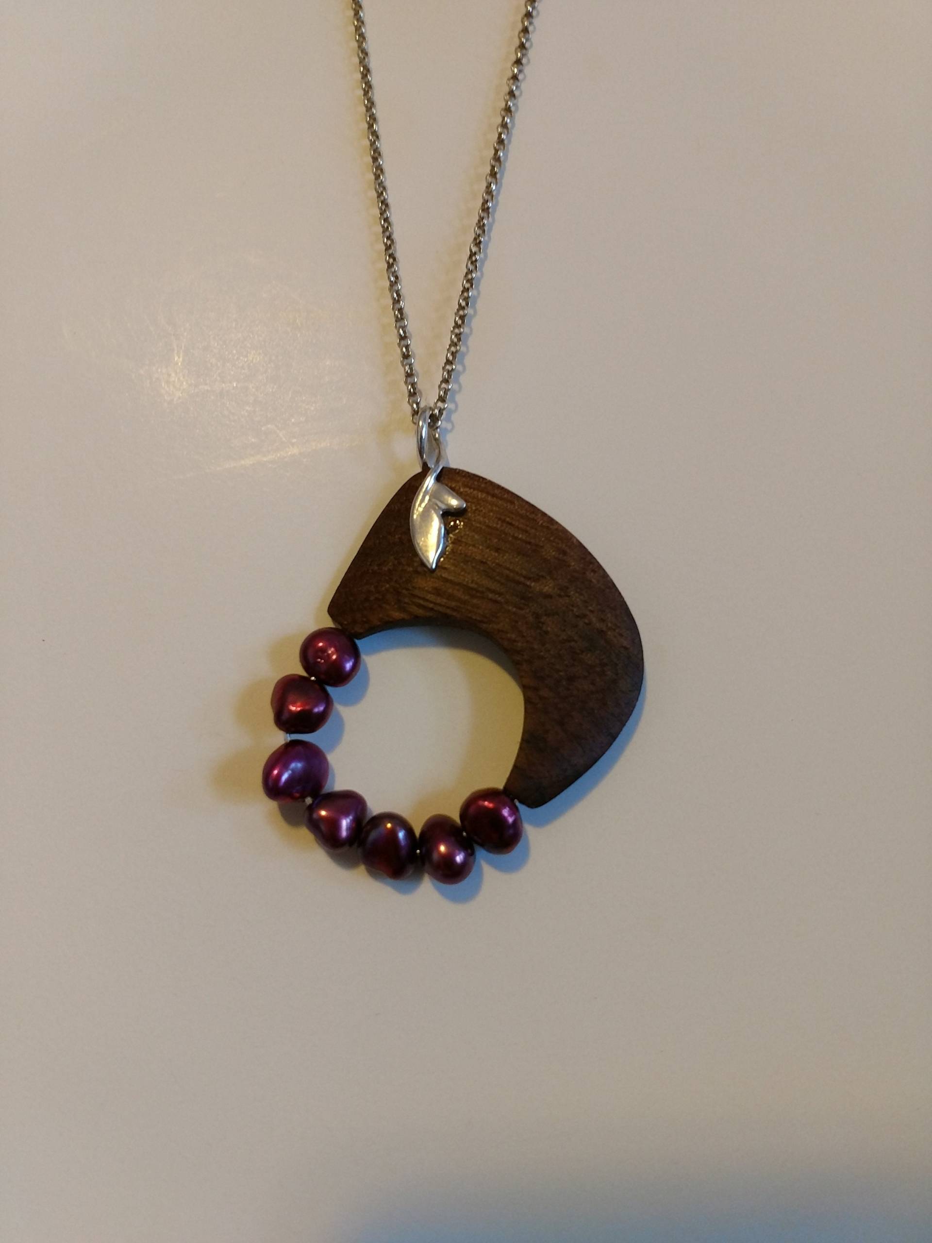 21.walnussholz, Burgunder Perlen Und Sterling Silber Anhänger von CreationsByRandal