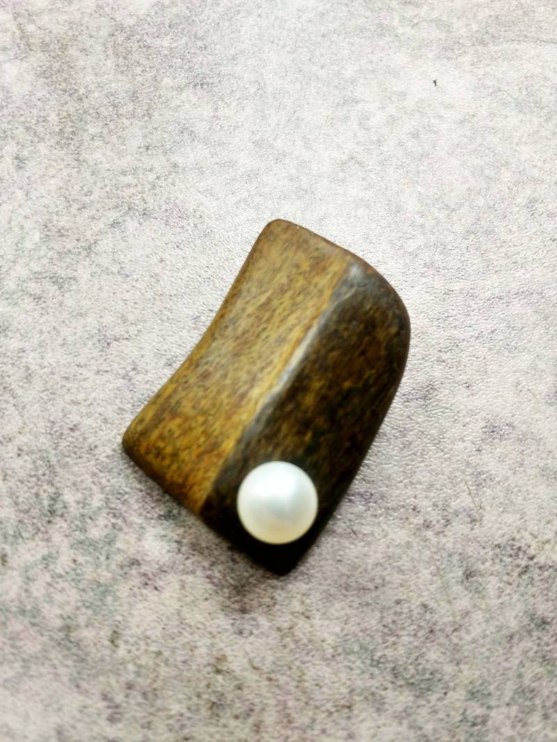 Lignum Vitae Holz Und Süßwasser Zuchtperle 9, 0mm Pin 03 von CreationsByRandal