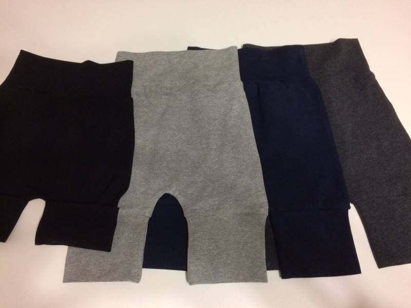 3 Skalierbare Shorts | 6-36 Monate Mit Einfarbig. Choice | Schwarz, Dunkelblau, Dunkelgrau, Hellgrau, Hellrosa, Dunkelrosa, Mauve von CreationsCameleon