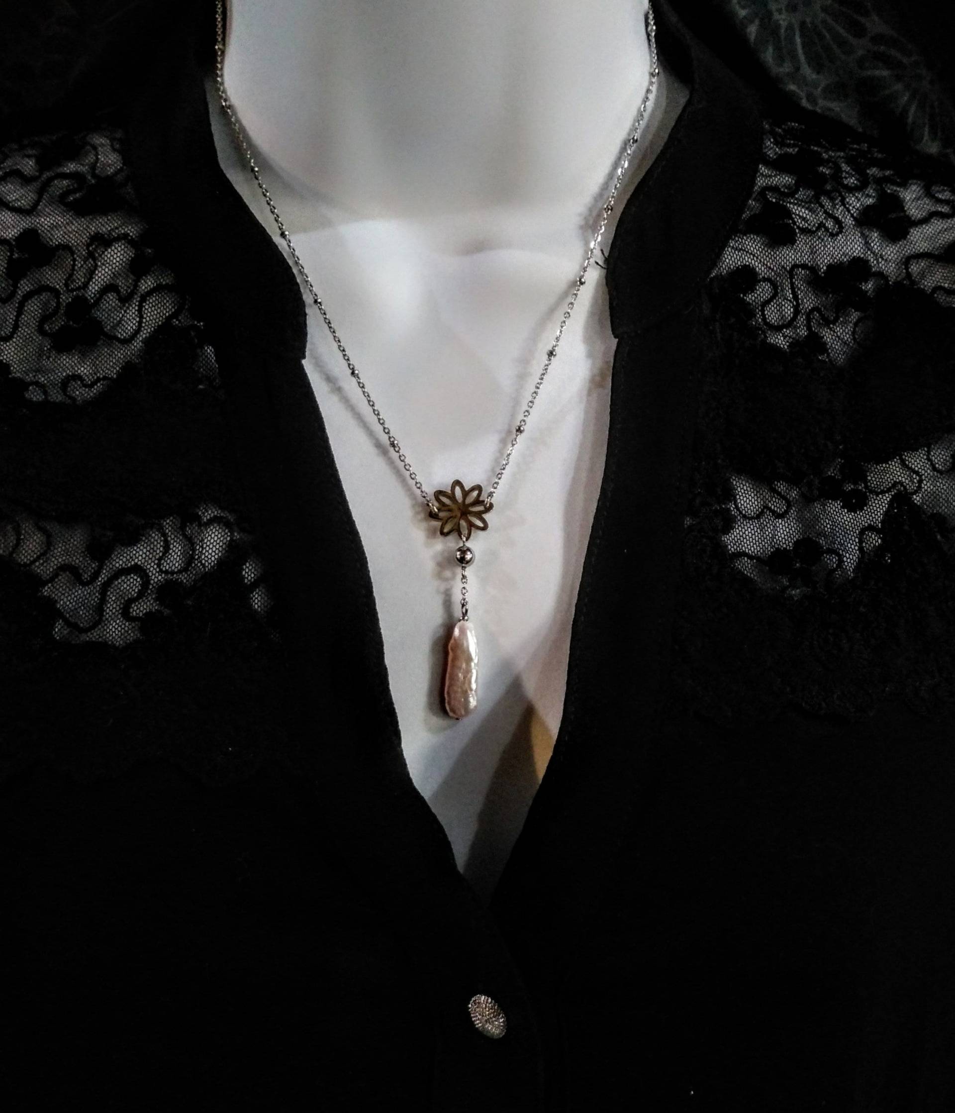 Edelstahl Kette Mit Lila Biwa Perle Edelstahl Kette Mit Lila Biwa Perle von CreationsSoperle