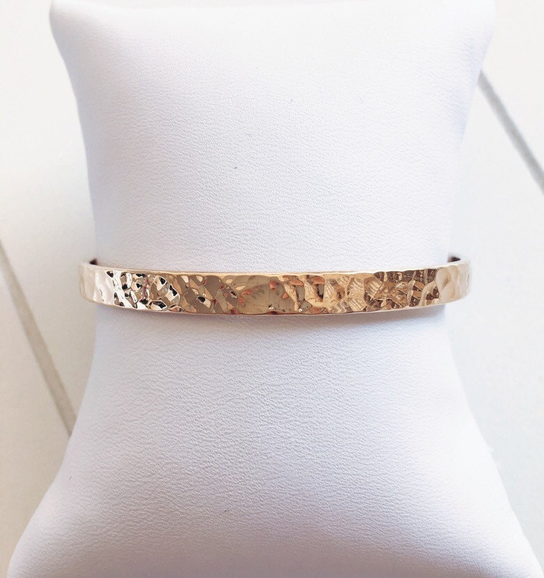 750 Vergoldeter Gehämmerter Armreif Für Damen, Manschettenarmband Vergoldet Mit Feinem 18-Karat-Gold von CreationsbyAnais