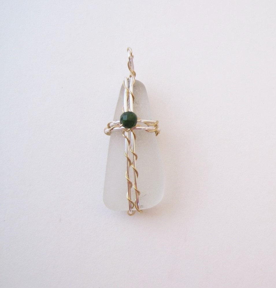 Artikel 594 - Echter Seeglasdraht Gewickelt Kreuz Anhänger Mit Jade Akzent, Christlicher Schmuck, Glaube Upcycled, Geschenk Für Sie Artikel 594 - Echter Seeglasdraht Gewickelt Kreuz Anhänger Mit Jade Akzent, Christlicher Schmuck, Glaube Upcycled, Geschenk Für Sie von CreationsbyCglass