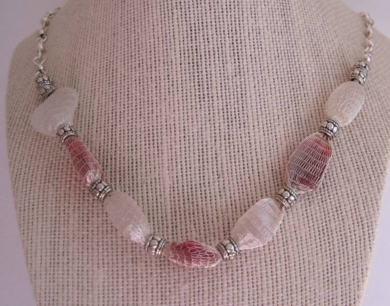 Einzigartige Rote Und Weiße Seeglaskette, | 574 Upcycled, Christlicher Schmuck, Glaube, Geschenk Für Sie, Echtes Seeglas, Draht Gewickelt Einzigartige Rote Und Weiße Seeglaskette, | 574 Upcycled, Christlicher Schmuck, Glaube, Geschenk Für Sie, Echtes Seeglas, Draht Gewickelt von CreationsbyCglass