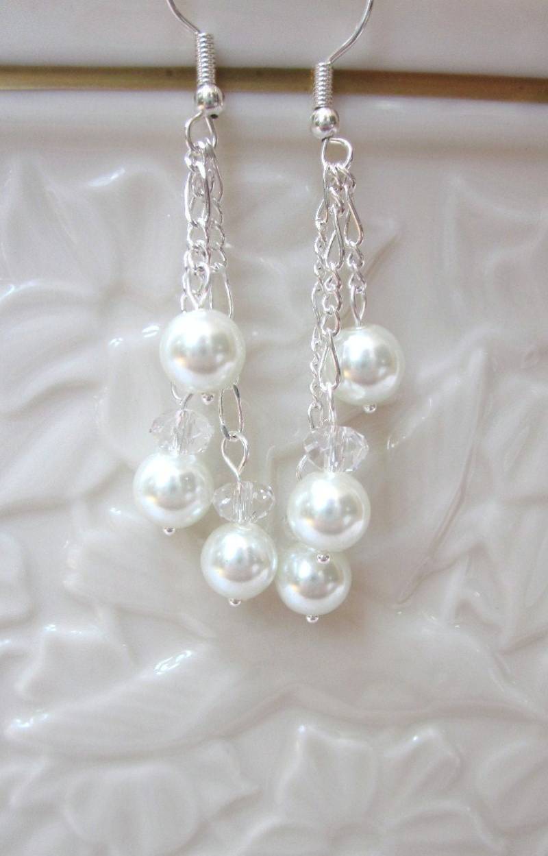 Braut Ohrringe Aus Weißen Perlen Mit Kristall Rondelle Akzentuiert von CreationsbyCynthia1