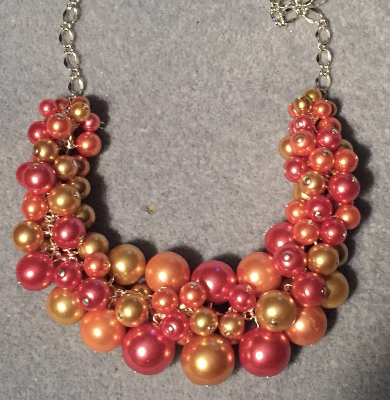 Multi-Color Glasperlen-Cluster-Halskette Einstellbarer Partyschmuck von CreationsbyCynthia1