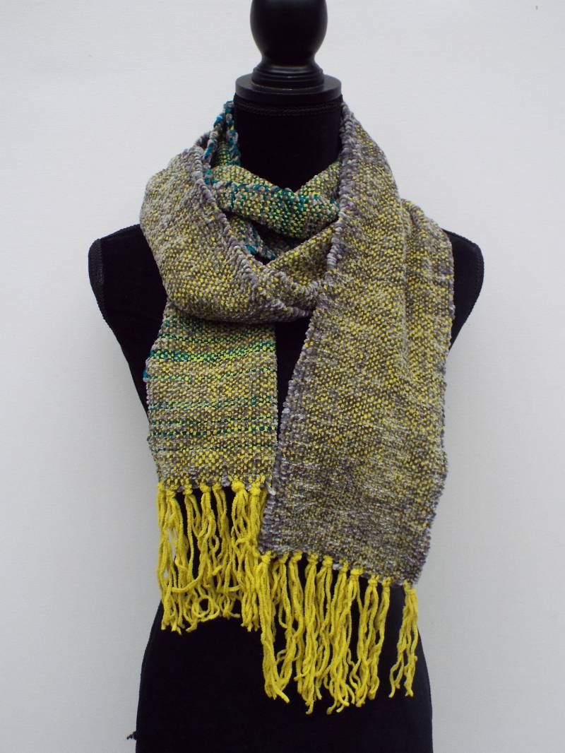 Gelb Und Grün Schal, Handgewebte Schal Mit Super Weiche Chenille Garn, Herren Womens Handgemachte Steller, Hand Weben von CreationsbyMaris