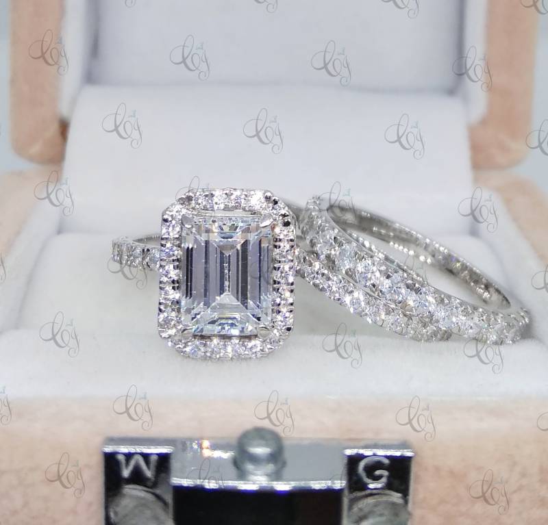 2, 87 Ct Trio Ring Set Smaragd Form Halo Verlobungs Ehering in 925 Sterling Silber Für Frauen - 3 Stück Braut Band von CreativeByChirag