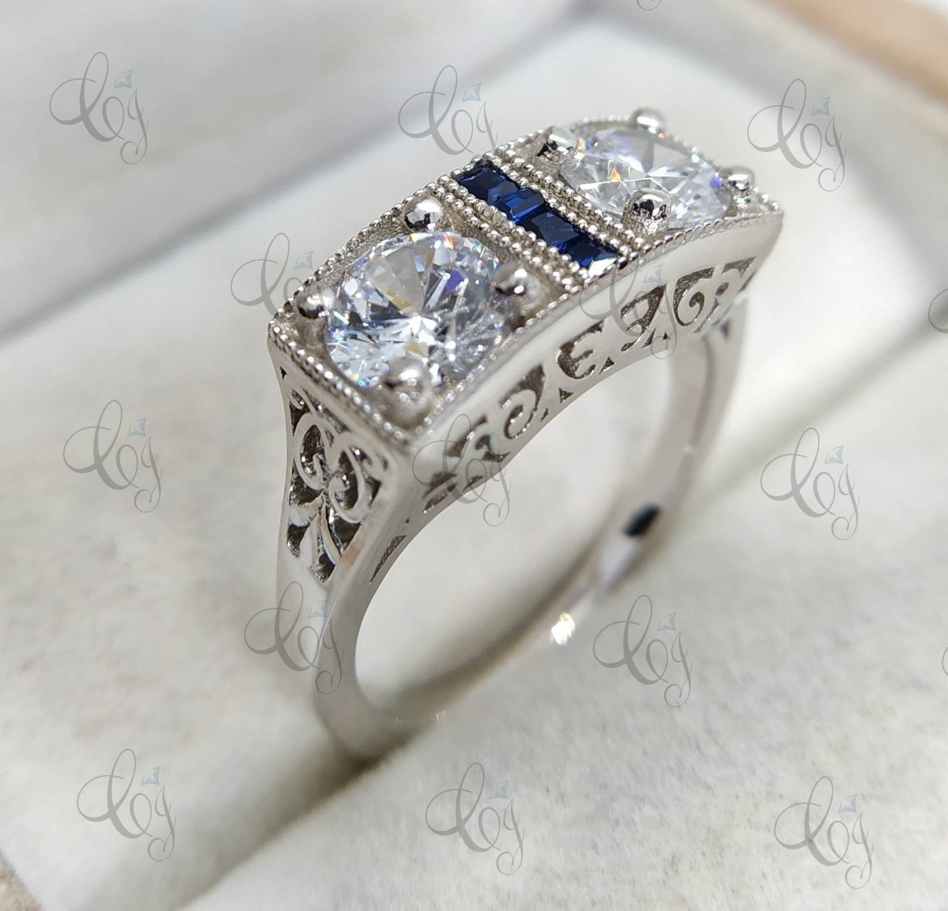 2.45 Ct Runder Vintage Verlobungsring, Art Deco Antik Ring, Zwei Stein Blau Saphir Prinzessin, Unikat Hochzeit Frauen Nachlass Ring von CreativeByChirag