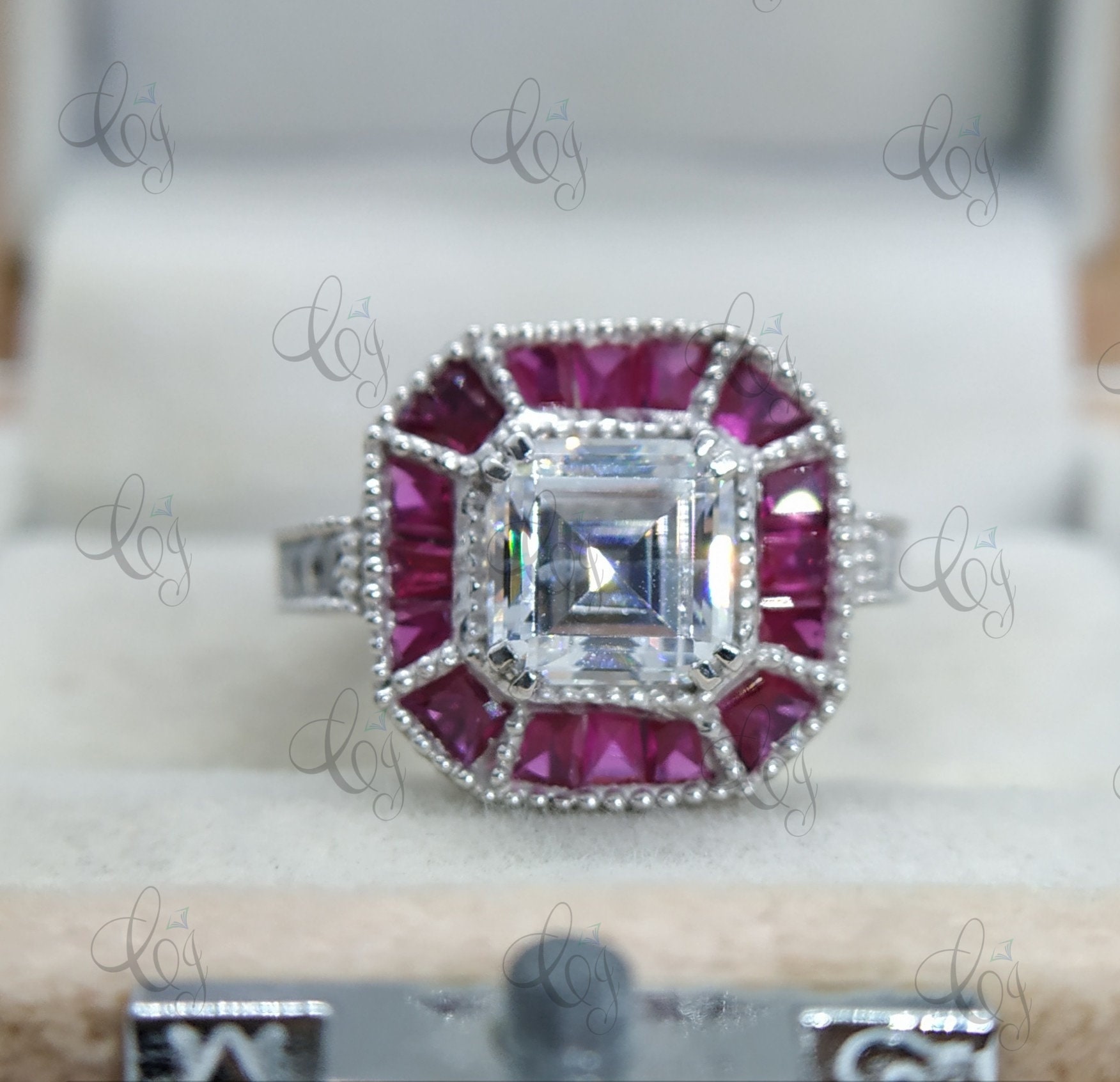 2.50 Karat Vintage Art Deco Weiß Asscher Diamant Antik Verlobungsring in 925 Sterling Silber Geschenk Für Frauen Rubin Ring Halo von CreativeByChirag