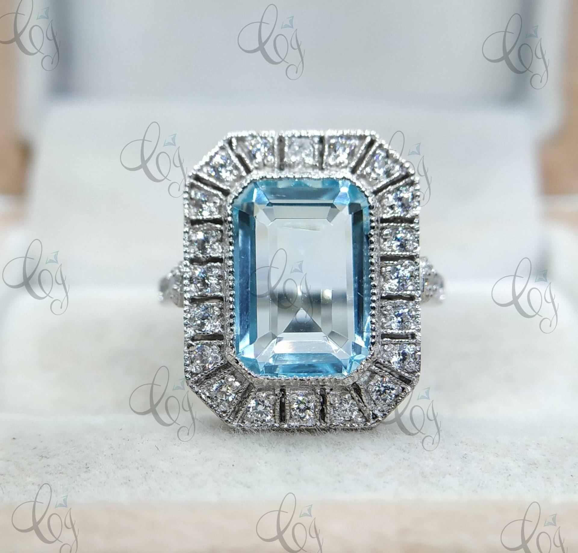 8, 00 Karat Smaragdschliff Aquamarin Vintage Art Deco Verlobungsring in 925 Sterling Silber Aqua Lünette Ring Antik Stil Für Frauen von CreativeByChirag