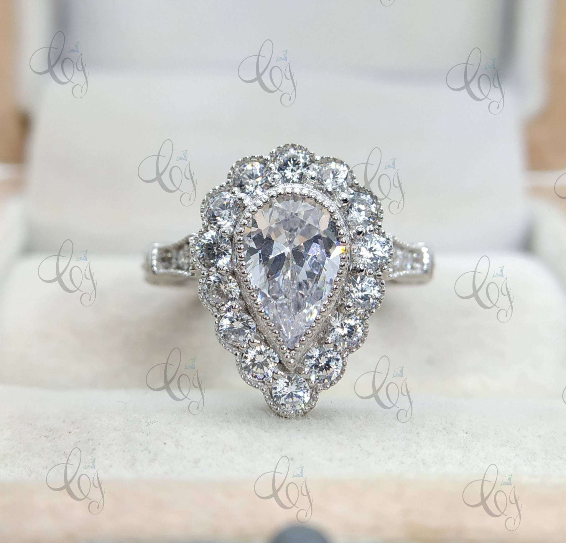 Antik 2.30 Ct Diamant Halo Verlobungsring 935 Argentium Silber, Vintage Stil Pear Shaped Art Deco Frauen Ring von CreativeByChirag