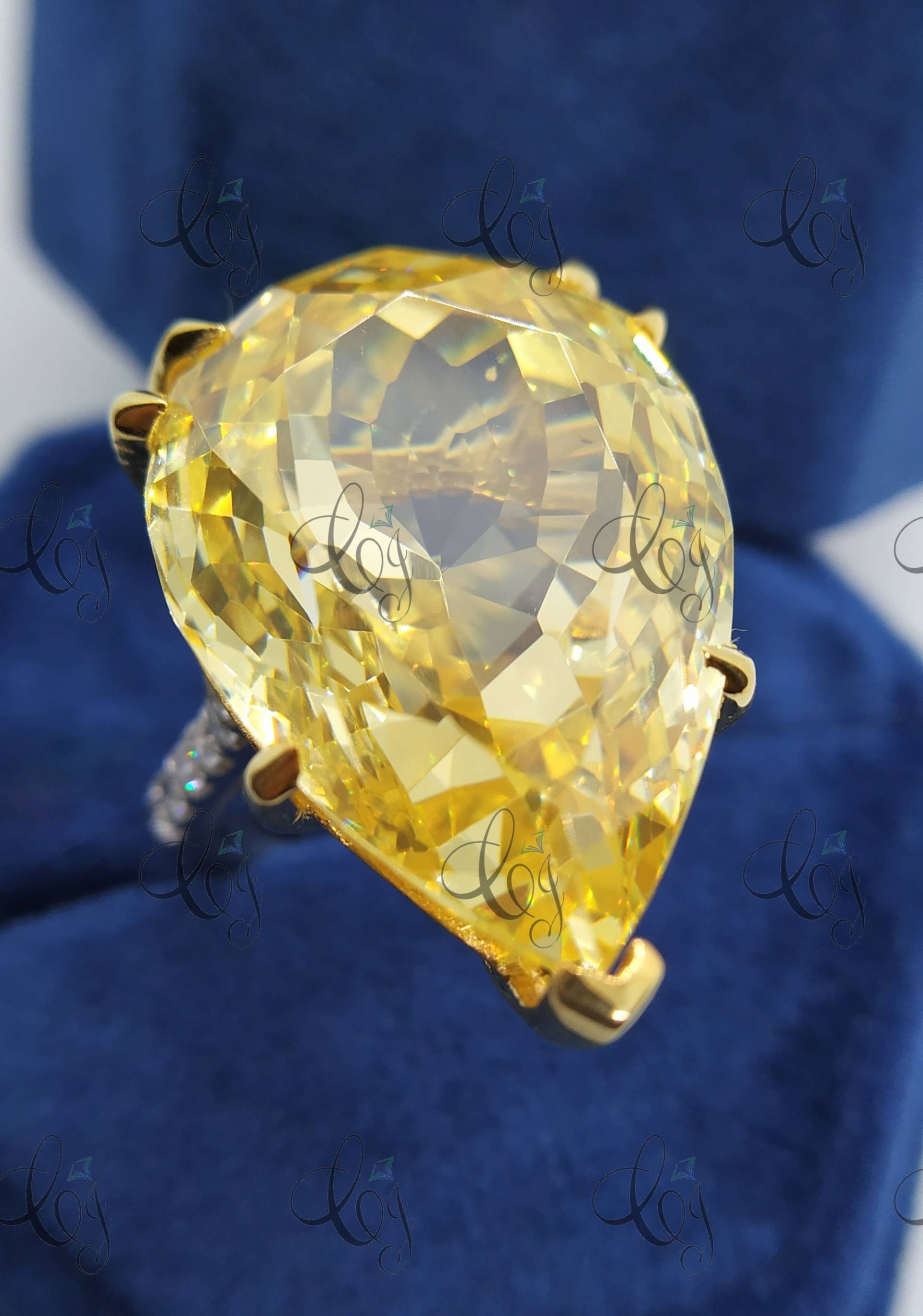 Großer 80 Ct Gelber Birnen Solitär Cocktail Party Ring in 925 Sterling Silber - Verlobungsring Jahrestagsgeschenk Für Sie Statement von CreativeByChirag