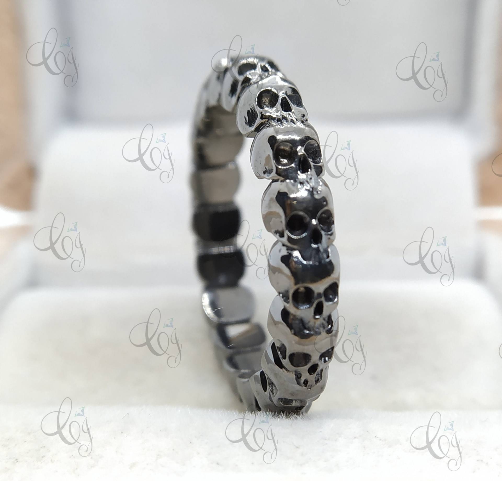 Totenkopf Ehering, Cooler Ring, Eternity Skull Gothic Hochzeit Jubiläum Band Für Frauen von CreativeByChirag