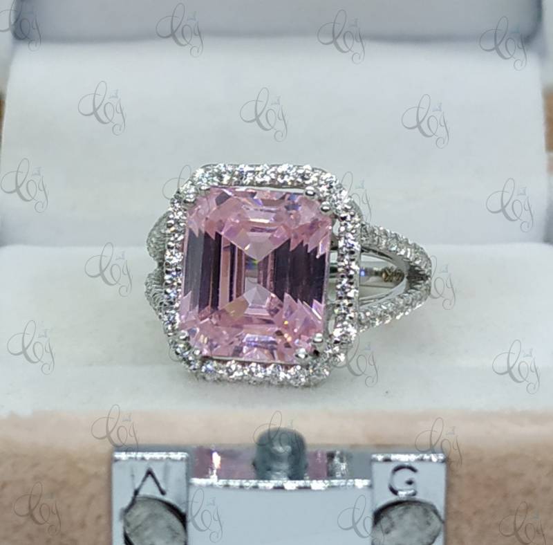 Wunderschöner 5.00 Ct Rosa Smaragd Cut Solitär Verlobungsring in 925 Sterling Silber Für Frauen Split Shank Ring Halo Versprechen von CreativeByChirag