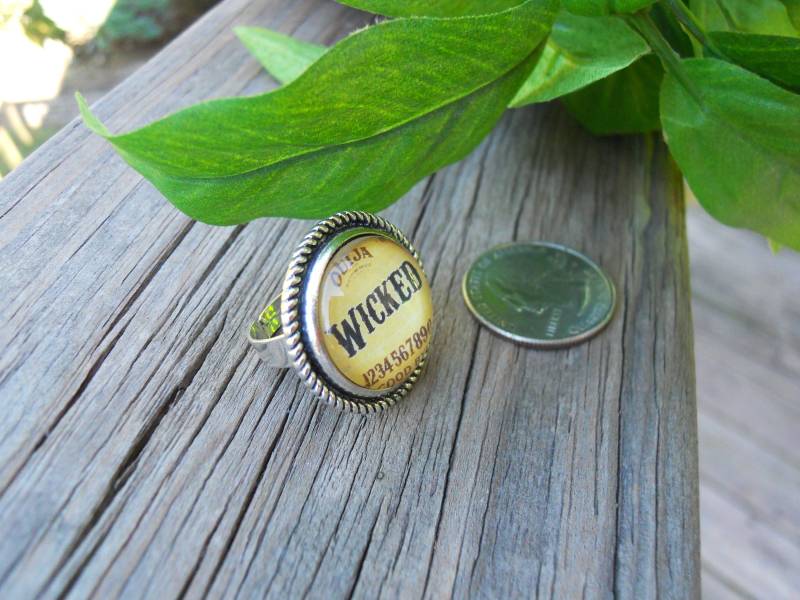 Wicked Halloween Ring Ouija Einstellbar Mit Wahl Von Style Und Farbe, Ring, Hexe Schmuck, Brett Wicked Halloween Ring Ouija Einstellbar Mit Wahl Von Style Und Farbe, Ring, Hexe Schmuck, Brett von CreativeByrdieDesign