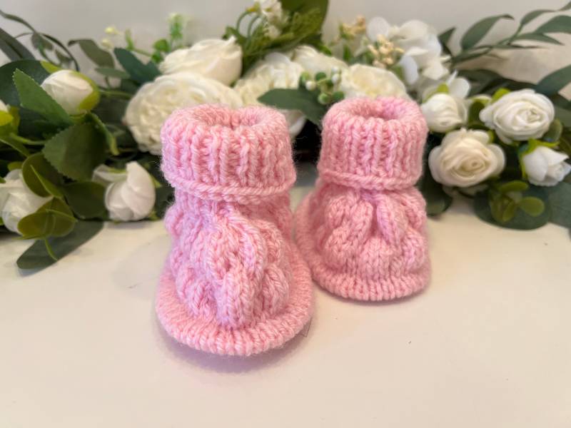 Babyschühchen Handarbeit Booties Neugeborenes Baby Geschenkideen Babysandalen Babyshower Rosa Babyschühchen Handarbeit Booties Neugeborenes Baby Geschenkideen Babysandalen Babyshower Rosa von CreativeCandy24