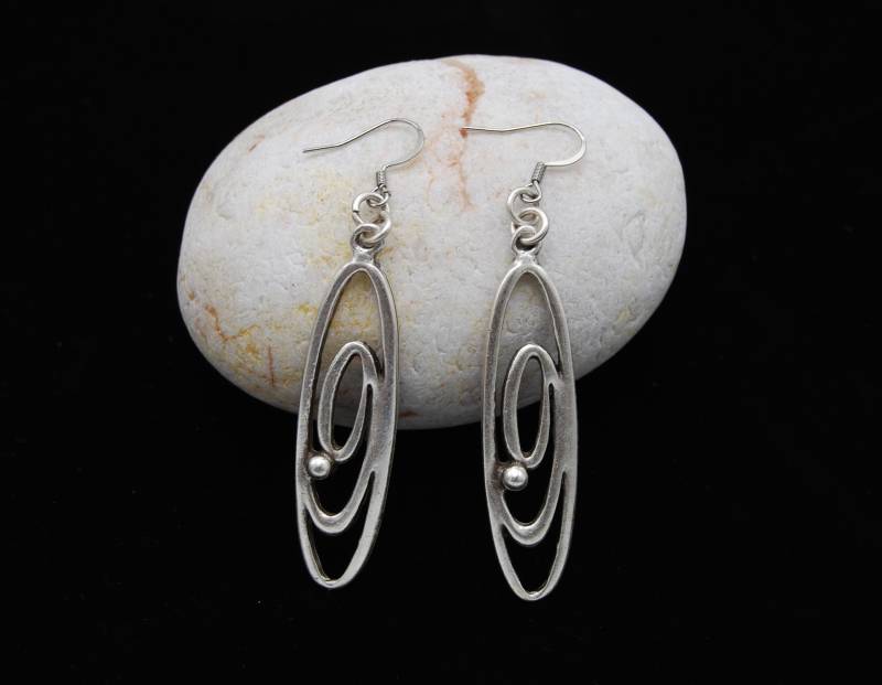 Antikes Silber Swirl Design Ohrringe, Quadrat Abstrakte Statement Boho Geschenk Für Sie von CreativeCherryTree