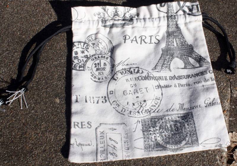 Kordelzugbeutel - Schwarz Und Weiß Paris Kordelzugbeutel - Schwarz Und Weiß Paris von CreativeCompendium