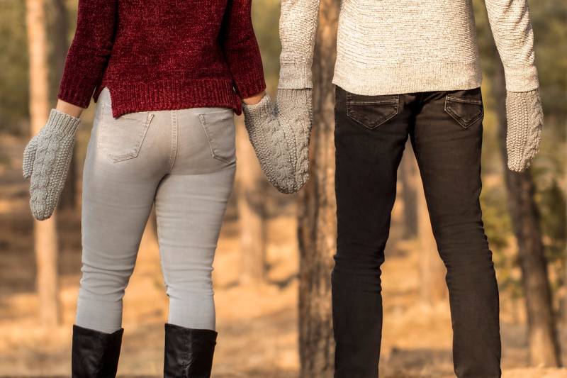 Paar Handschuhe Handgemacht Aus Wolle Gestrickt Zopfmuster in Hellgrau Innenisolierung, Handschuhe Halten Für Sie Und Ihn, Geschenk Den Winter von CreativeCrochetsCA