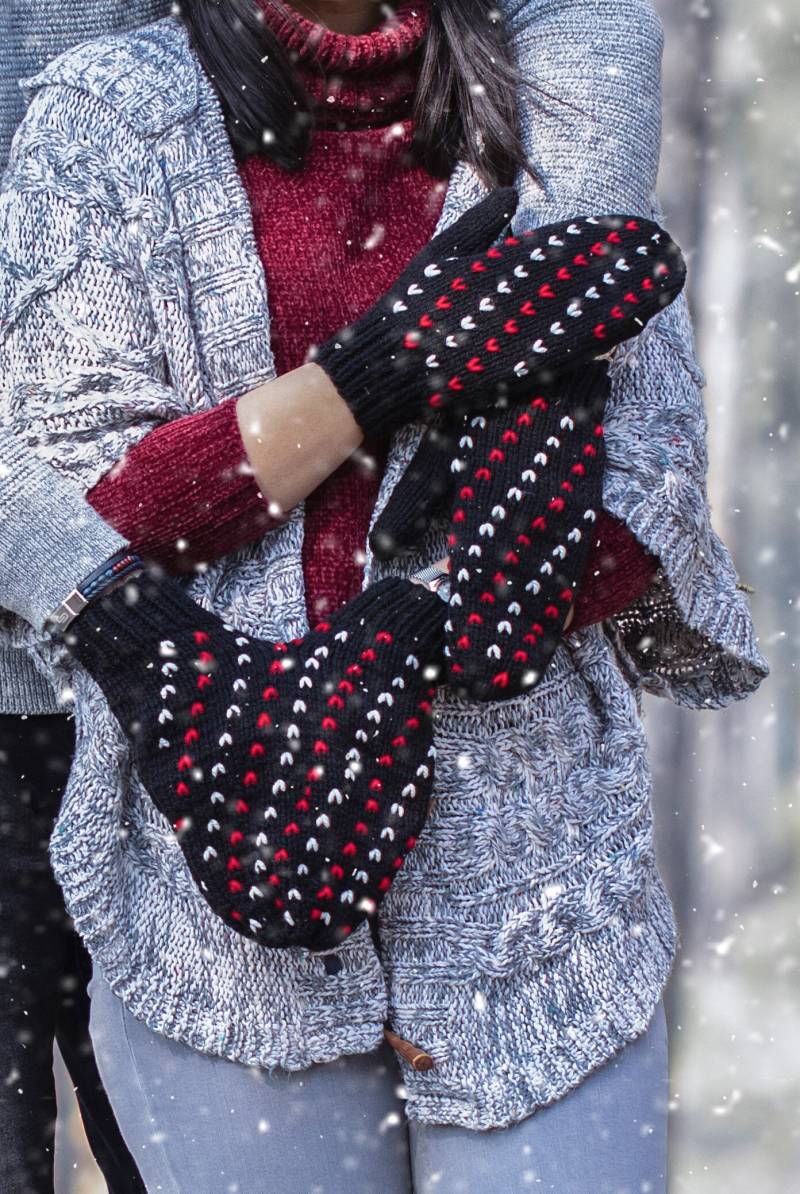 Paar Handschuhe Handgemacht Aus Wolle Gestrickte Kleine Herzen Muster in Schwarz Mit Innenisolierung, Handhandschuhe Für Sie Und Ihn, Geschenk von CreativeCrochetsCA