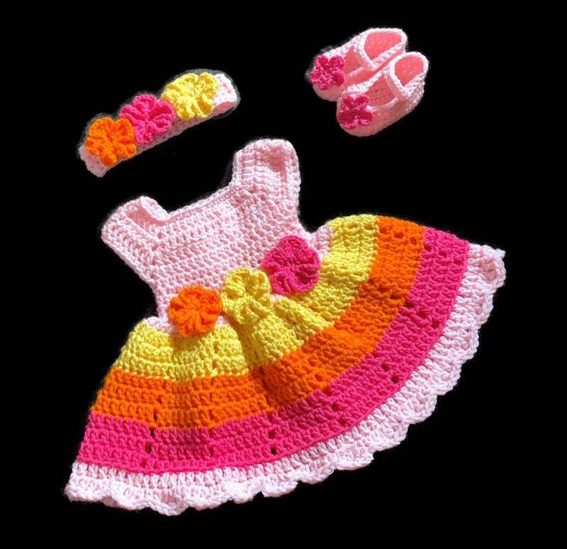 Baby Mädchen Kleid Set Rosa Häkeln Neugeborenen Gelb Outfit Strickkleid Und Stirnband von CreativeDesignsbyAmi