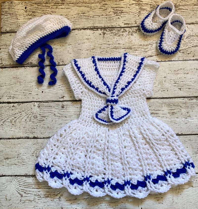 Baby Matrosen Kleid Set Häkeln Neugeborenen Mädchen Stricken Weiß Blau Girl Sailor Outfit Strick Preemie Matrosenkleid von CreativeDesignsbyAmi