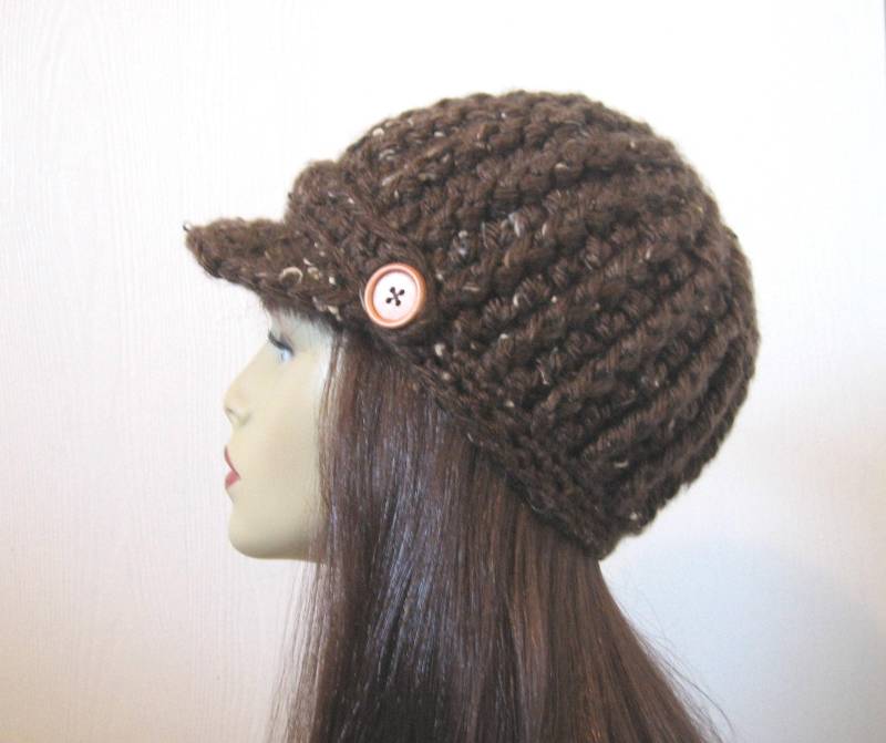 Braun Tweed Schiebermütze Gehäkelte Schokoladenmütze Strick Mit Visier Erwachsene Braune Hut Häkelmütze von CreativeDesignsbyAmi