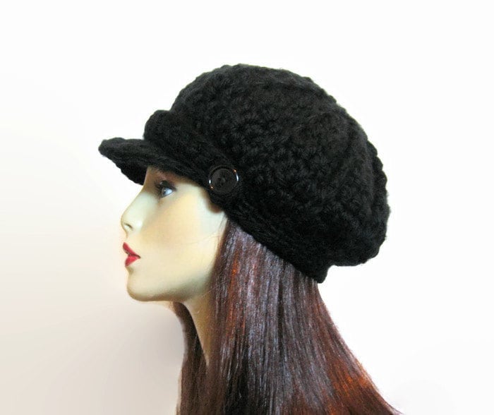Gehäkelte Zeitungsjunge Hut Schwarz Mit Visor Schiebermütze Häkeln Frauen Schwarzer Krempe von CreativeDesignsbyAmi