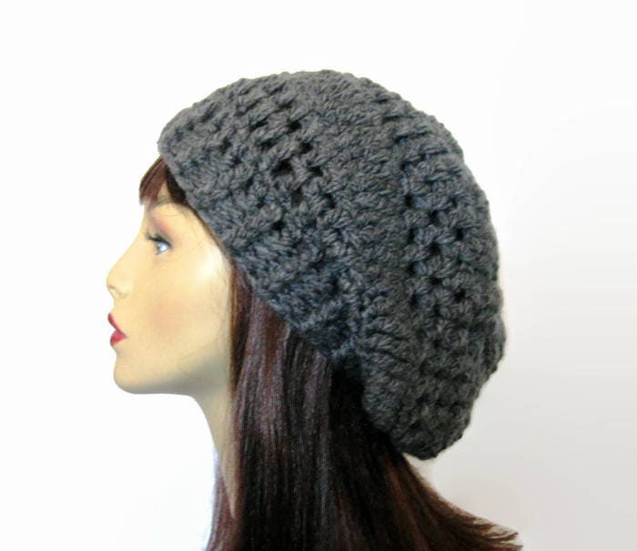 Grau Slouch, Mütze Häkeln Slouchy Hat Charcoal Gehäkelte Damenmütze Dunkelgrauer Strick Slouch Beanie von CreativeDesignsbyAmi